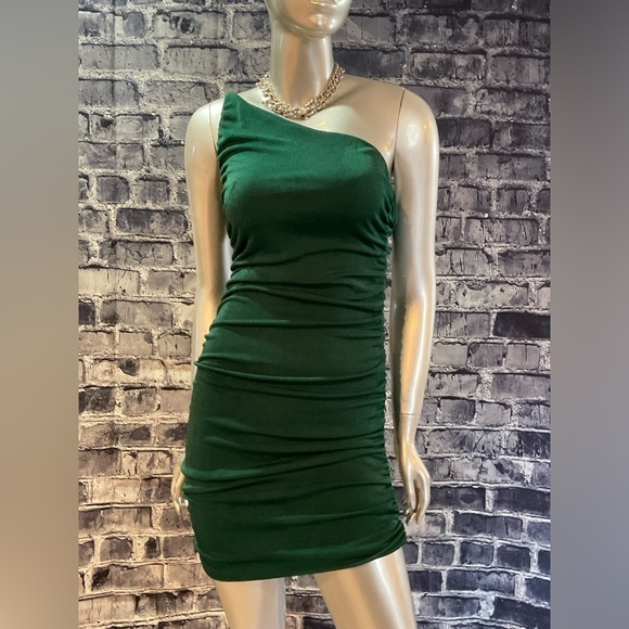 Emerald Green 1 Shoulder Formal Party Dress - Picture 3 of 7
